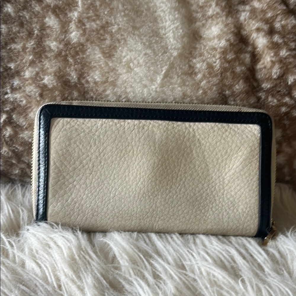 Tory Burch Black and Cream Clutch - Picture 3 of 5